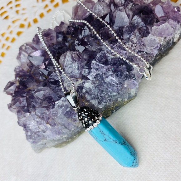 🦋Pendent 🦋Turquoise Natural Stone Southwest🦋 - Picture 3 of 9